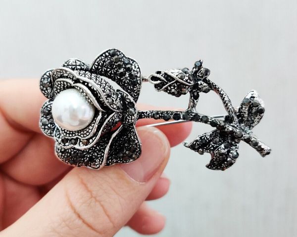 Brooch Flower