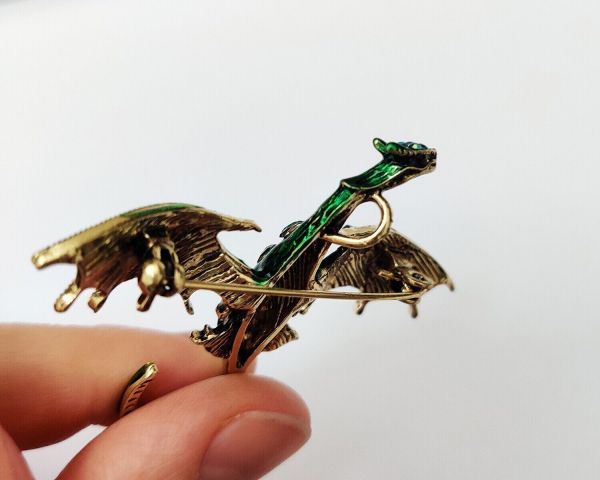 Flying Dragon pendant brooch