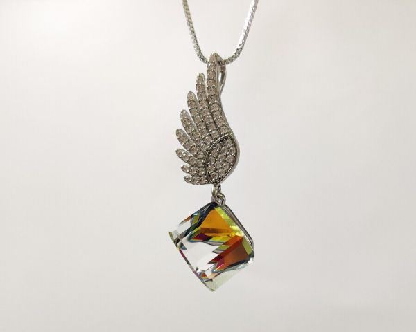 Pendant with Swarovski crystals