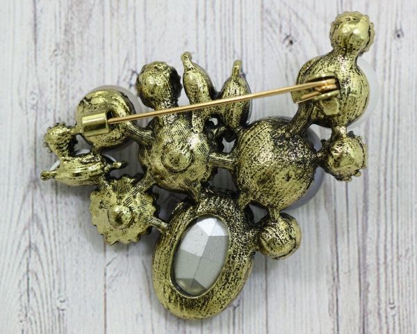 Brooch F558574907170