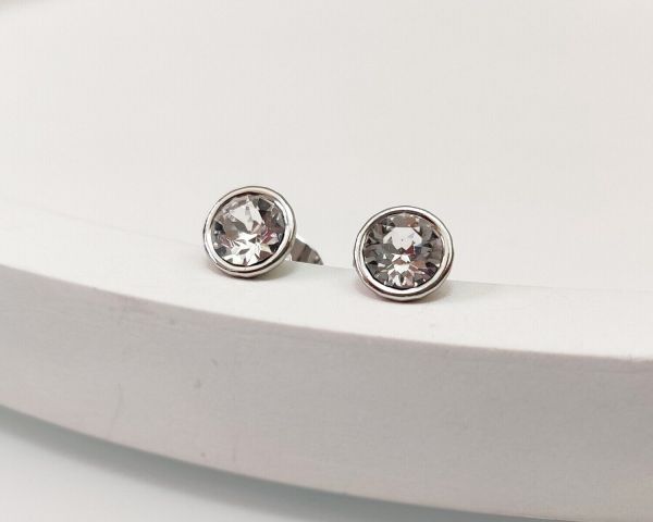 Earrings with Swarovski crystals