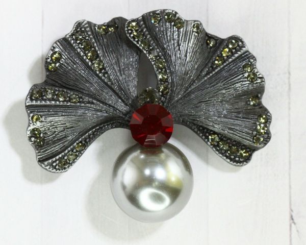 Brooch F662174807160