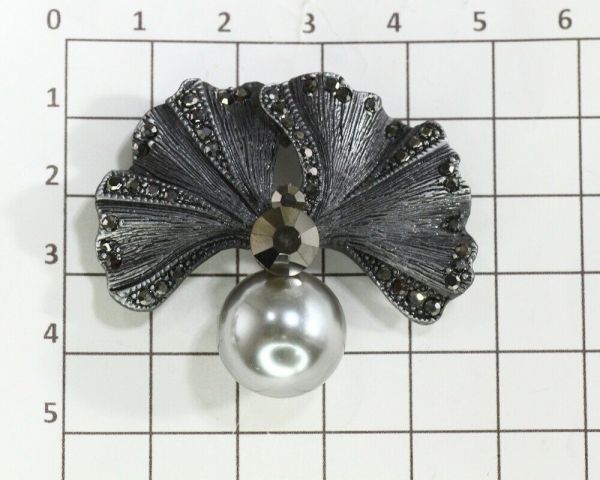 Brooch F662274807160