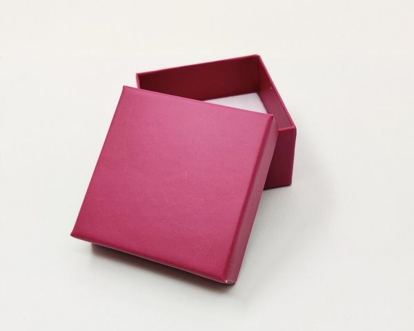 Gift box, PANTONE, Lilac