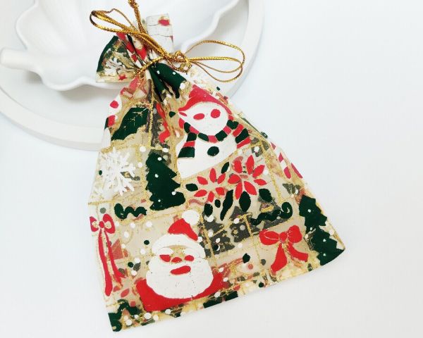 Gift bag made of fabric "Organza with a pattern"